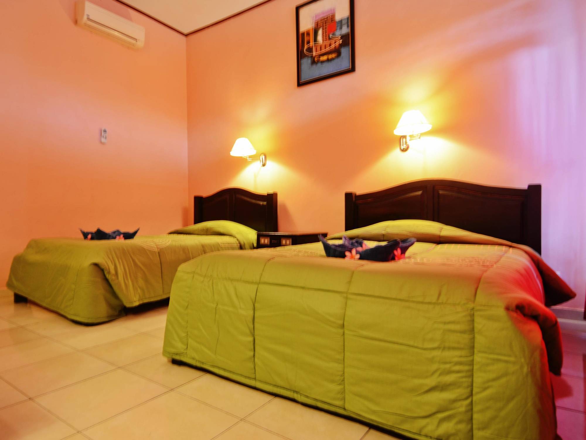 Pesona Beach Inn Кута Экстерьер фото